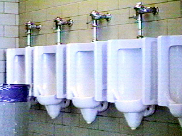 4 Urinals